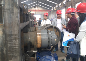 ���³���