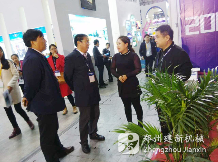 ����2016�Ϻ�����չ